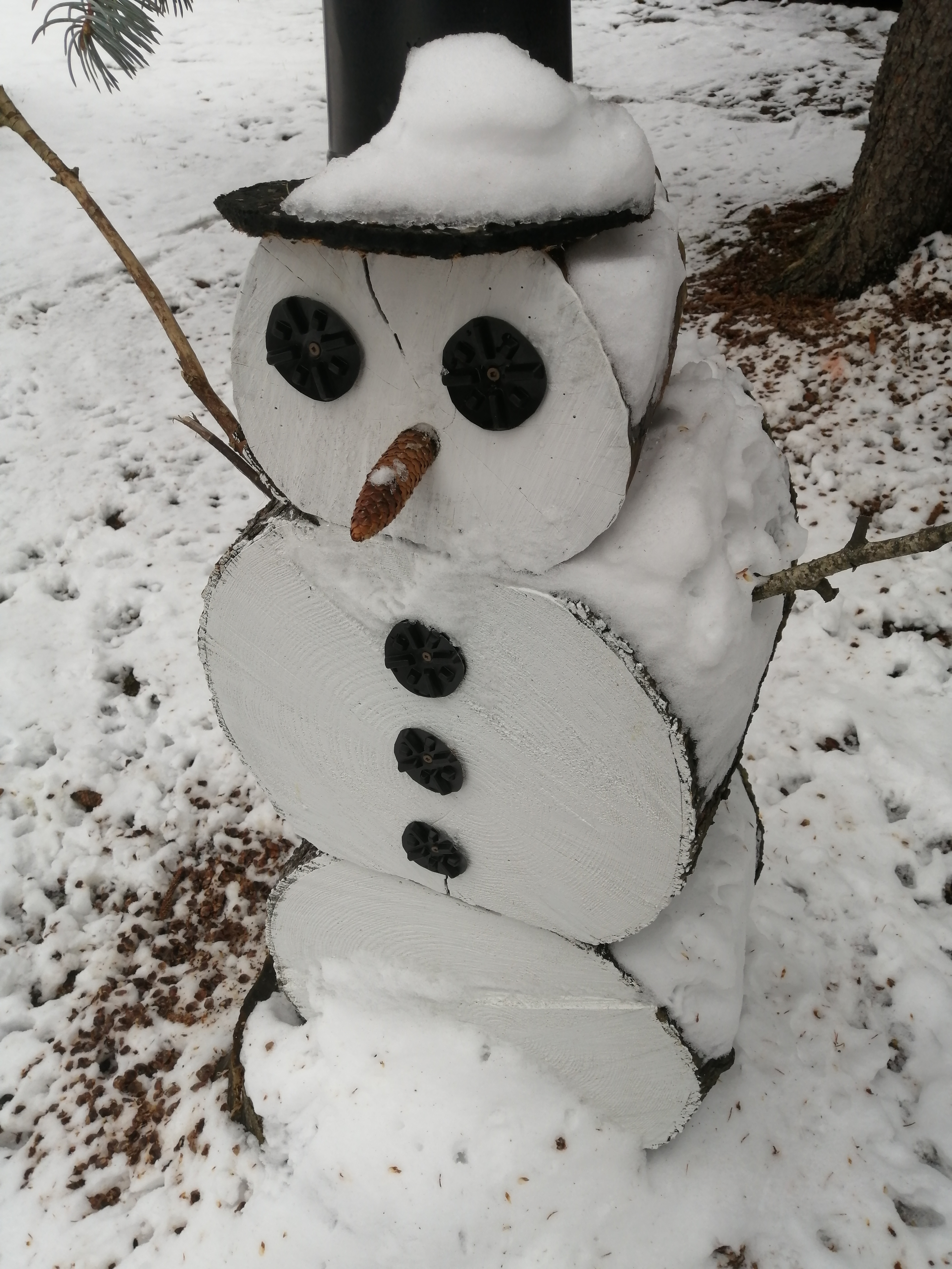 wood snowman